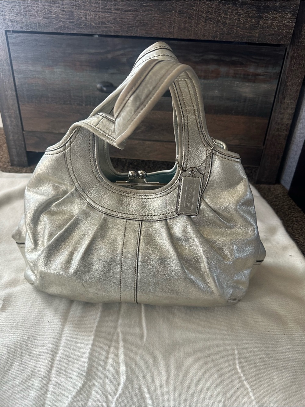 Coach Silver Leather Shoulder Bag with Kiss-Lock Frame